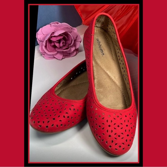 White Mountain (Mt.) Red Perforated Red Ballet Flats 10W WIDE Fall 24 - Picture 3 of 6